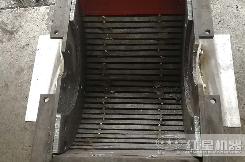 錘式破碎機(jī)的內(nèi)襯板